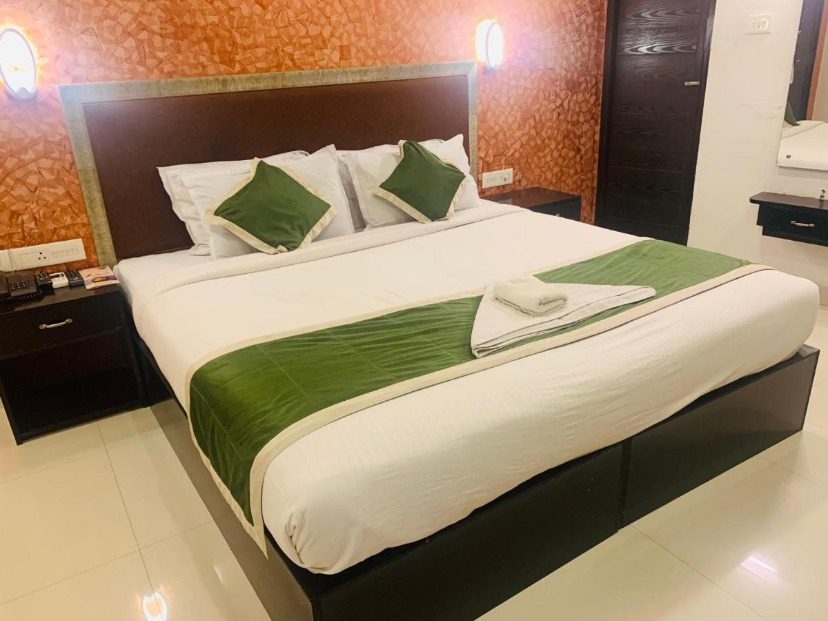 Hotel Greenlife Kochi Exteriör bild