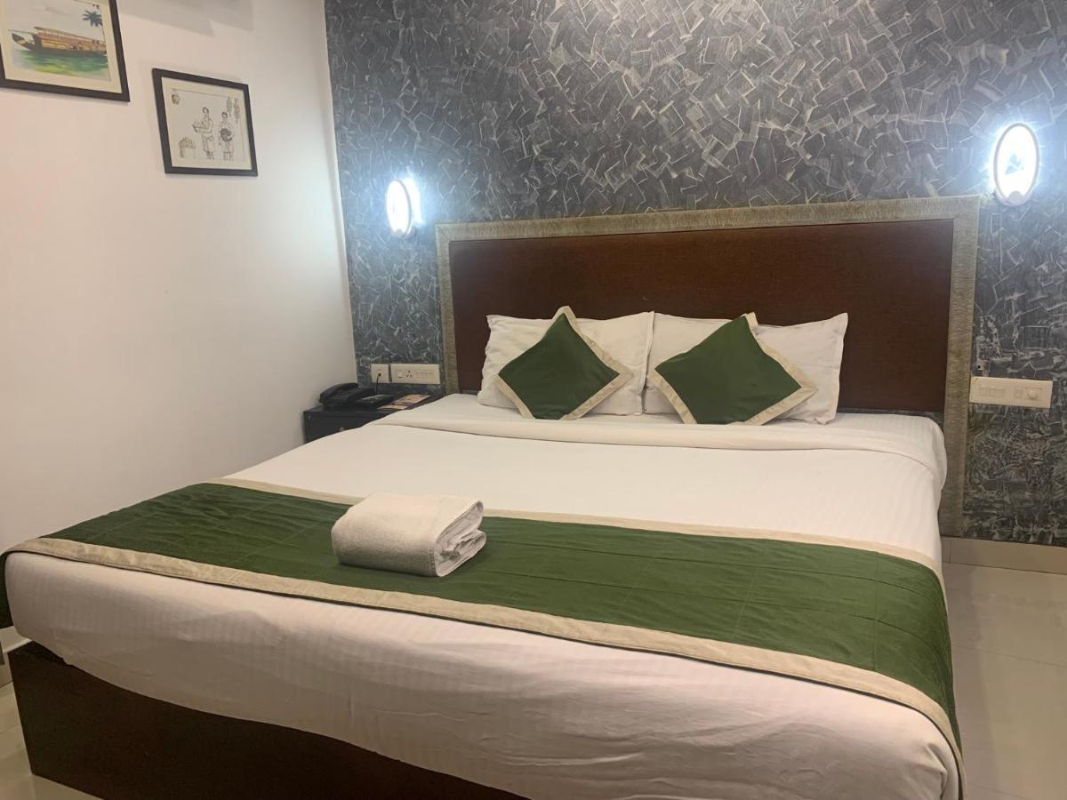 Hotel Greenlife Kochi Exteriör bild