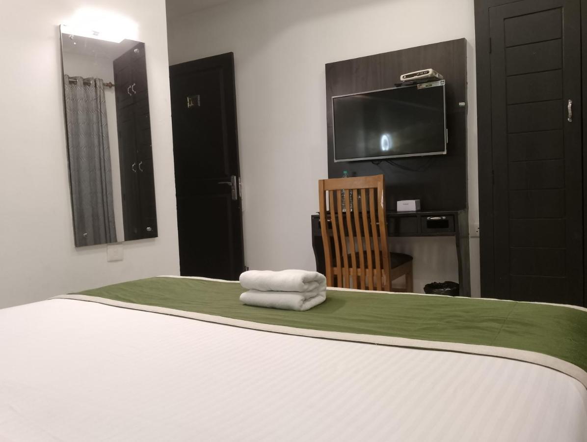 Hotel Greenlife Kochi Exteriör bild