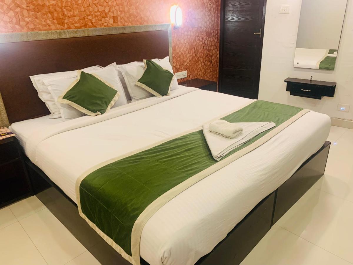 Hotel Greenlife Kochi Exteriör bild