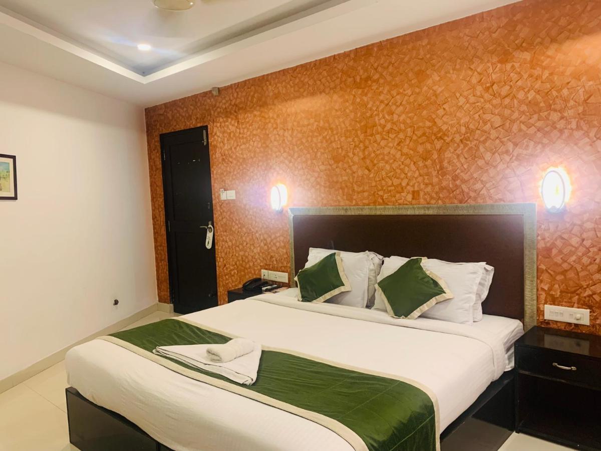 Hotel Greenlife Kochi Exteriör bild