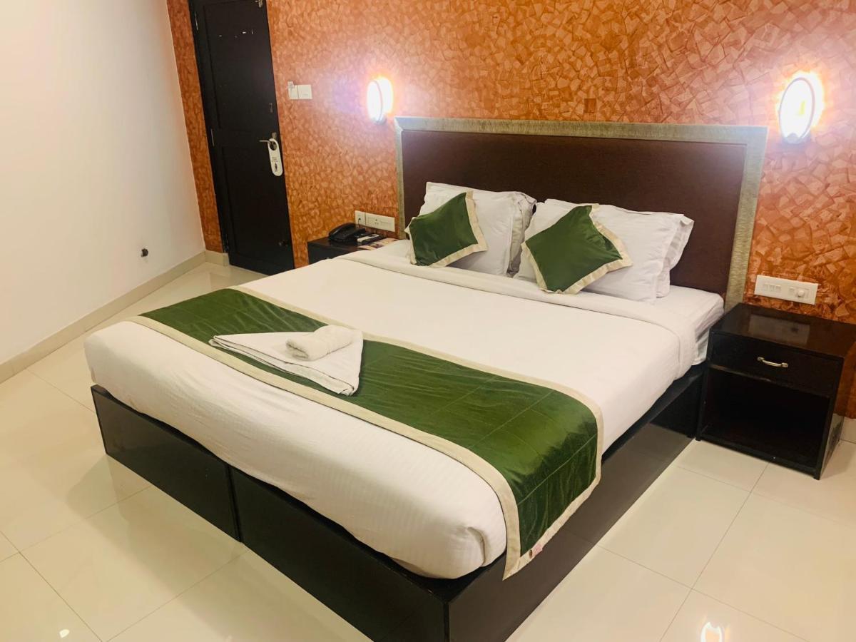 Hotel Greenlife Kochi Exteriör bild